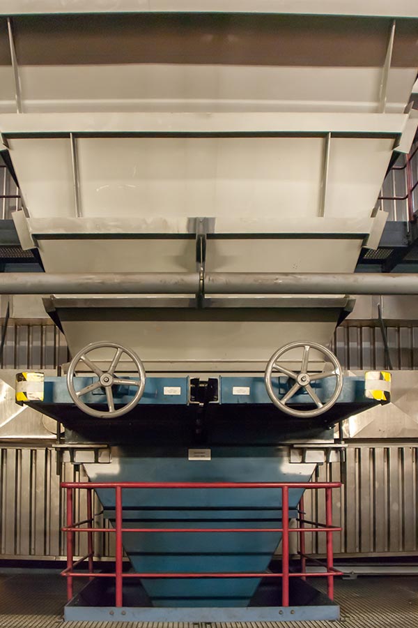 images/bilder-energieteil/03_energieteil.jpg#joomlaImage://local-images/bilder-energieteil/03_energieteil.jpg?width=600&height=900