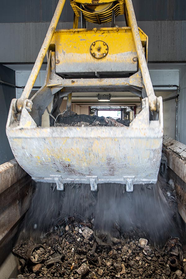 images/bilder-muellteil/14_C4L5559.jpg#joomlaImage://local-images/bilder-muellteil/14_C4L5559.jpg?width=600&height=900